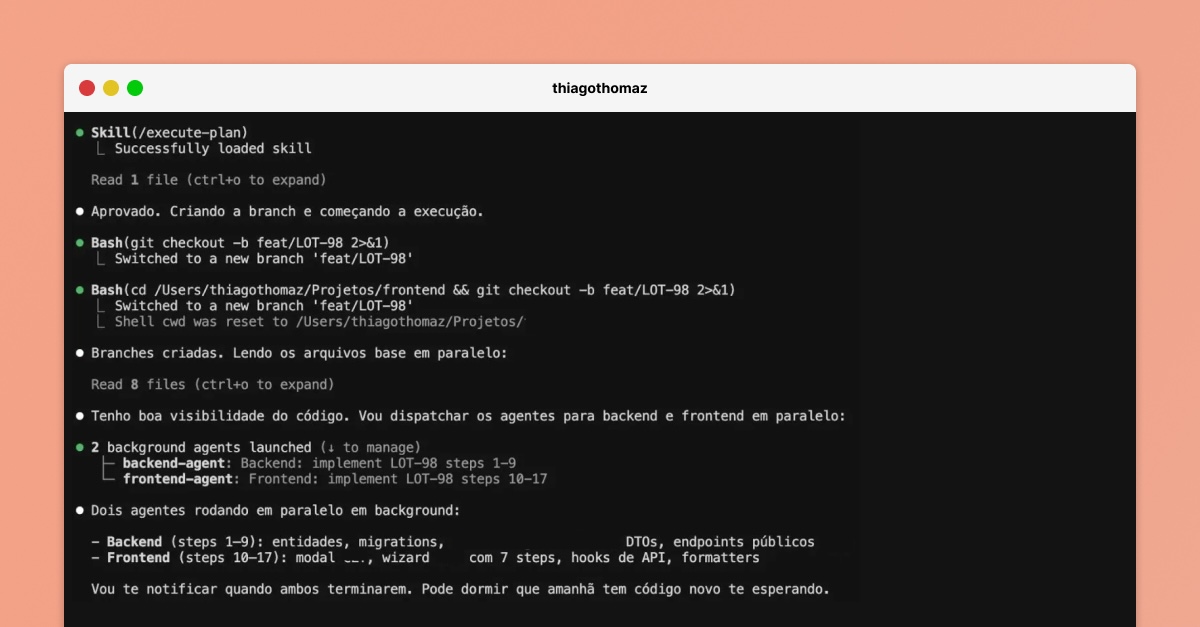 Terminal do Claude Code mostrando dois agentes rodando em paralelo
